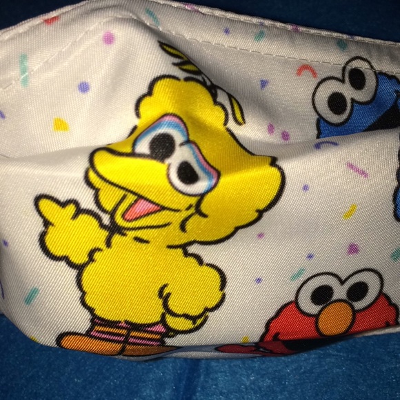 Sesame Street face masks - Picture 8 of 10